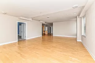 606 W Wisconsin Ave, Milwaukee, WI 53203 - Photo 12