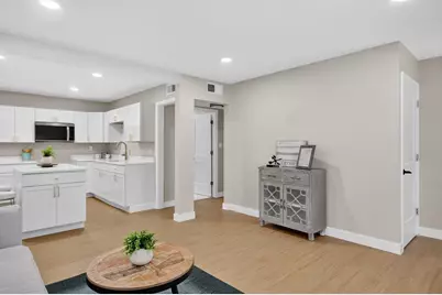 5273 N 51st Blvd, Milwaukee, WI 53218 - Photo 12