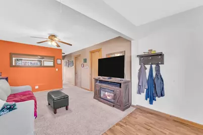 2800  Mabie St, Delavan, WI 53115 - Photo 8