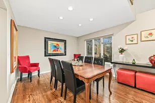 10004 N Holmes Ct, Mequon, WI 53092 - Photo 12