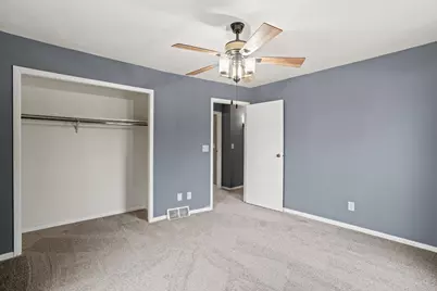 124 E Monroe Ave, Hartford, WI 53027 - Photo 20