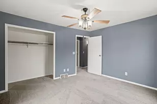 124 E Monroe Ave, Hartford, WI 53027 - Photo 20