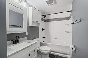 124 E Monroe Ave, Hartford, WI 53027 - Photo 18