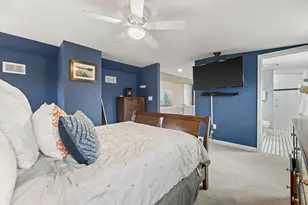 621 E Hampton Rd, Whitefish Bay, WI 53217 - Photo 24