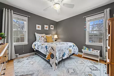 621 E Hampton Rd, Whitefish Bay, WI 53217 - Photo 18