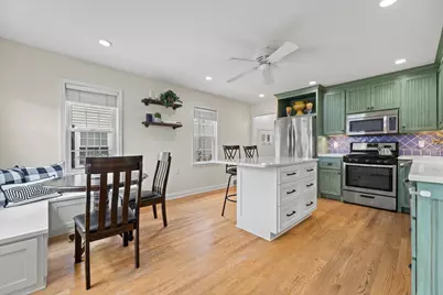 621 E Hampton Rd, Whitefish Bay, WI 53217 - Photo 4