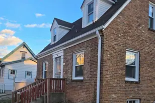 1315 W Keefe Ave, Milwaukee, WI 53206 - Photo 2