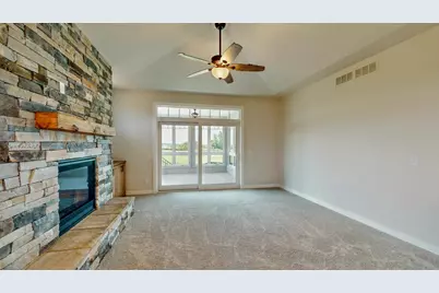 724 E Reinel St, Jefferson, WI 53549 - Photo 36