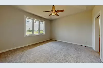 724 E Reinel St, Jefferson, WI 53549 - Photo 64