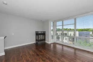1888 N Water St, Milwaukee, WI 53202 - Photo 10