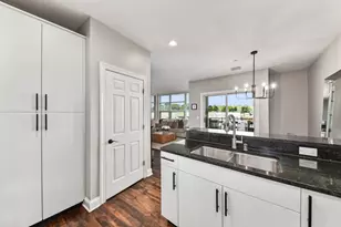 1888 N Water St, Milwaukee, WI 53202 - Photo 10