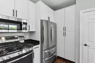 1888 N Water St, Milwaukee, WI 53202 - Photo 8