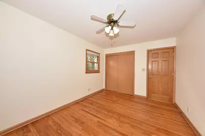 5600  Lakeview Dr, Greendale, WI 53129 - Photo 26