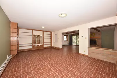 5600  Lakeview Dr, Greendale, WI 53129 - Photo 32