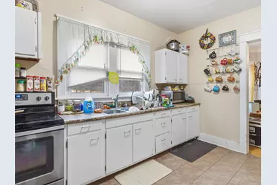 711  Whitewater Ave, Fort Atkinson, WI 53538 - Photo 8