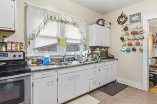 711 Whitewater Ave, Fort Atkinson, WI 53538 - Photo 8