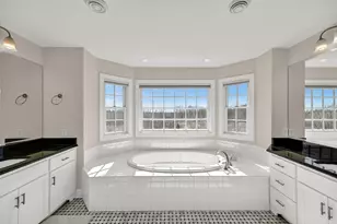 13300 N Silver Fox Dr, Mequon, WI 53097 - Photo 14