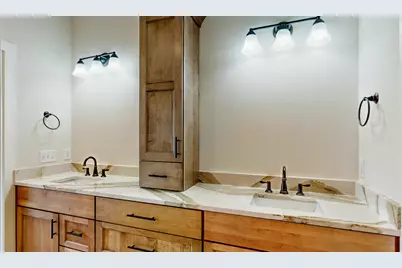 726 E Reinel St, Jefferson, WI 53549 - Photo 44