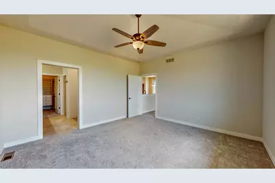 726 E Reinel St, Jefferson, WI 53549 - Photo 16