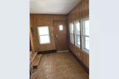 5851 S 13th St, Milwaukee, WI 53221 - Photo 6