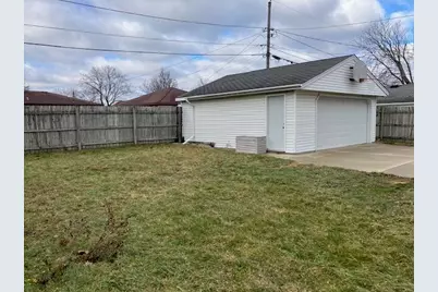 5851 S 13th St, Milwaukee, WI 53221 - Photo 32