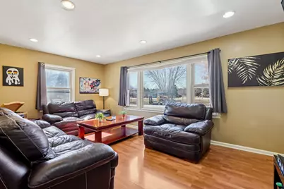 W187S6736  Agate Dr, Muskego, WI 53150 - Photo 4