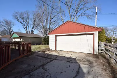 7852 W Hope Ave, Milwaukee, WI 53222 - Photo 18