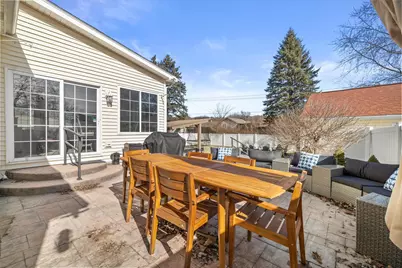 802  Manor Dr, Silver Lake, WI 53170 - Photo 6