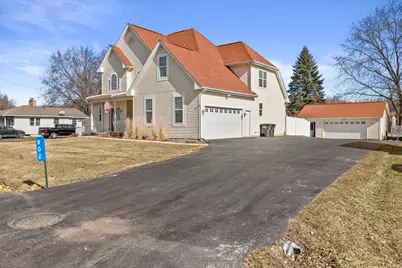 802  Manor Dr, Silver Lake, WI 53170 - Photo 54