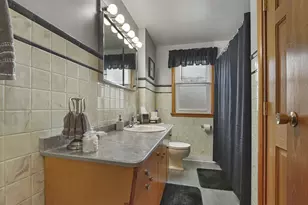 2408 Mitchell St, Racine, WI 53403 - Photo 16