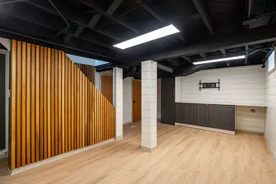 6723 W Wells St, Wauwatosa, WI 53213 - Photo 26