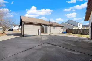 8331 N 93rd St, Milwaukee, WI 53224 - Photo 24