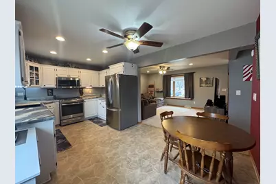 1507  Minor Ln, Waukesha, WI 53189 - Photo 6