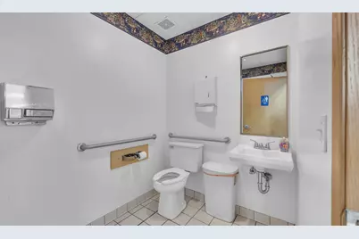 50  Maritime Dr #711 York St, Manitowoc, WI 54220 - Photo 14