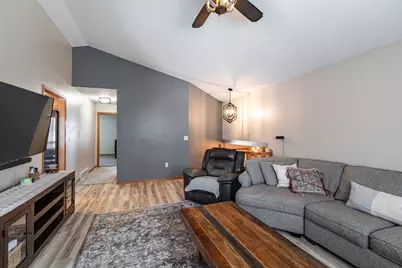 1004  Remington Dr, Holmen, WI 54636 - Photo 4