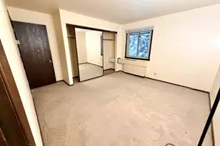 10810 W Donna Dr, Milwaukee, WI 53224 - Photo 10