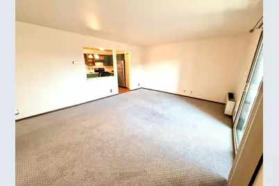 10810 W Donna Dr, Milwaukee, WI 53224 - Photo 4