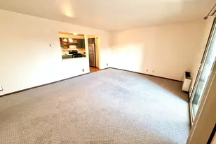 10810 W Donna Dr, Milwaukee, WI 53224 - Photo 4