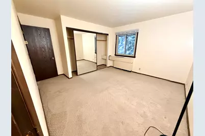 10810 W Donna Dr, Milwaukee, WI 53224 - Photo 4