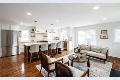 6053 N Shoreland Ave, Whitefish Bay, WI 53217 - Photo 2