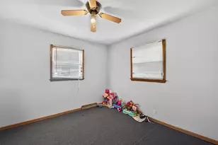 6908 N 42nd St, Milwaukee, WI 53209 - Photo 12