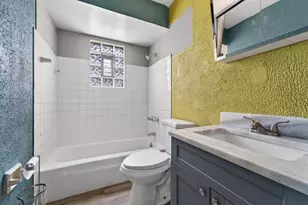 6908 N 42nd St, Milwaukee, WI 53209 - Photo 8