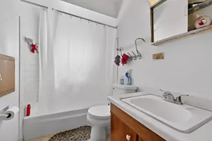 6908 N 42nd St, Milwaukee, WI 53209 - Photo 14