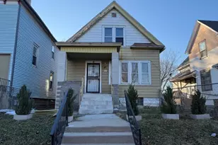 3033 N Holton St, Milwaukee, WI 53212 - Photo 2