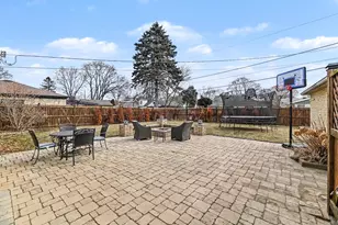 306 N Pinecrest St, Milwaukee, WI 53208 - Photo 20