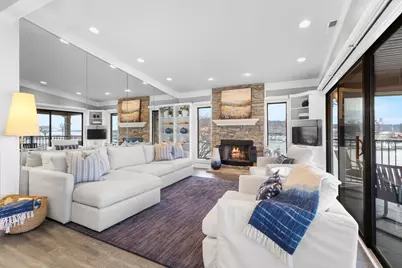 12  Abbey Villa Cir #B, Fontana, WI 53125 - Photo 2