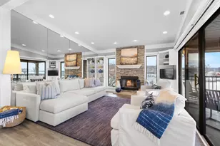 12 Abbey Villa Cir, Fontana, WI 53125 - Photo 2