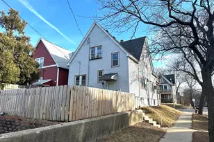 600 E Burleigh St, Milwaukee, WI 53212 - Photo 4