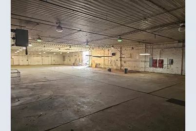 2400  Racine St, Racine, WI 53403 - Photo 4