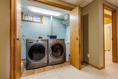 304  Heather Pl, Holmen, WI 54636 - Photo 16